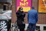 Amsterdam 22 januari 2016 
Monique Klemann met een kennis op straat in Amsterdam