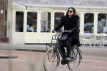 Amsterdam 22 januari 2016 
Monique Klemann met een kennis op straat in Amsterdam