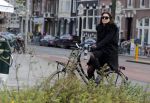 Amsterdam 22 januari 2016 
Monique Klemann met een kennis op straat in Amsterdam