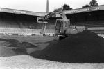 Eindhoven, 1984 Nieuwe grasmat in het PSV Stadion
