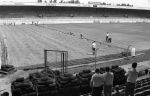 Eindhoven, 1984 Nieuwe grasmat in het PSV Stadion