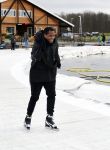Biddinghuizen 31 januari 2016
Training voor de hollandse 100 op de schaatsbaan van Biddinghuizen. Aanwezig oa Prins Bernhard jr met kinderen Prinses Marilene Prins Maurits en Prinses Anna Prins Pieter Christiaan Prinses Emma Prinses Margriet Leontien Zijlaard v Moorsel met man Michael Zijlaard en dochter Indy Rosanna Kluivert met Patrick Nino Demy Shane en Justin Kluivert.