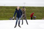 Biddinghuizen 31 januari 2016
Training voor de hollandse 100 op de schaatsbaan van Biddinghuizen. Aanwezig oa Prins Bernhard jr met kinderen Prinses Marilene Prins Maurits en Prinses Anna Prins Pieter Christiaan Prinses Emma Prinses Margriet Leontien Zijlaard v Moorsel met man Michael Zijlaard en dochter Indy Rosanna Kluivert met Patrick Nino Demy Shane en Justin Kluivert.