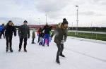 Biddinghuizen 31 januari 2016
Training voor de hollandse 100 op de schaatsbaan van Biddinghuizen. Aanwezig oa Prins Bernhard jr met kinderen Prinses Marilene Prins Maurits en Prinses Anna Prins Pieter Christiaan Prinses Emma Prinses Margriet Leontien Zijlaard v Moorsel met man Michael Zijlaard en dochter Indy Rosanna Kluivert met Patrick Nino Demy Shane en Justin Kluivert.