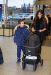 Amsterdam 19 januari 2016
Yolanthe Sneijder Cabau en Jessey Sneijder op schiphol met Xess Xava. Ze vliegen terug naar istanbul