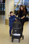 Amsterdam 19 januari 2016
Yolanthe Sneijder Cabau en Jessey Sneijder op schiphol met Xess Xava. Ze vliegen terug naar istanbul