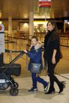Amsterdam 19 januari 2016
Yolanthe Sneijder Cabau en Jessey Sneijder op schiphol met Xess Xava. Ze vliegen terug naar istanbul