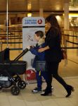 Amsterdam 19 januari 2016
Yolanthe Sneijder Cabau en Jessey Sneijder op schiphol met Xess Xava. Ze vliegen terug naar istanbul