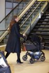 Amsterdam 19 januari 2016
Yolanthe Sneijder Cabau en Jessey Sneijder op schiphol met Xess Xava. Ze vliegen terug naar istanbul