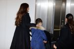 Amsterdam 19 januari 2016
Yolanthe Sneijder Cabau en Jessey Sneijder op schiphol met Xess Xava. Ze vliegen terug naar istanbul