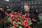 Amsterdam 21 januari 2017 
Boer Tom Groot bij event met tulpen bij paleis op de dam.
