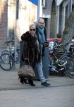 Amsterdam 19 januari 2017 
Connie Witteman met partner Eugene v Dun op de cornelis schuytstraat