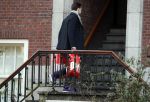 Amsterdam 15 januari 2017
Dexter van der Voorn de vriend van Eva Jinek doet boodschappen en gaat naar huis Eva
