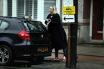 Amsterdam 30 januari 2017
Eva Jinek stapt met kop koffie in haar auto