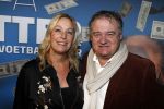 Hoorn 16 januari 2017
Premiere van FIFA Blatter, de val van de voetbalkeizer, in Schouwburg Het Park in Hoorn. Frank Snoeks met vrouw