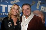 Hoorn 16 januari 2017
Premiere van FIFA Blatter, de val van de voetbalkeizer, in Schouwburg Het Park in Hoorn. Frank Snoeks met vrouw