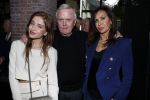 Amsterdam 29 januari 2017 
Surprise party Harry Mens vanwege zijn 70e verjaardag. Het werd gevierd op het leidse plein. dochter Nour Sarah en ex Mona