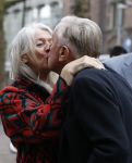 Amsterdam 29 januari 2017 
Surprise party Harry Mens vanwege zijn 70e verjaardag. Het werd gevierd op het leidse plein. Harry met zijn nieuwe oude vriendin Juul