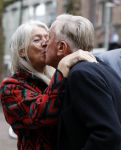 Amsterdam 29 januari 2017 
Surprise party Harry Mens vanwege zijn 70e verjaardag. Het werd gevierd op het leidse plein. Harry met zijn nieuwe oude vriendin Juul