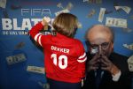 Hoorn 16 januari 2017
Premiere van FIFA Blatter, de val van de voetbalkeizer, in Schouwburg Het Park in Hoorn. Janke Deker met Tom Egbers