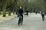 Amsterdam 31 januari 2017
Johnny Heitinga op zijn electriasche fiets in het vondelpark