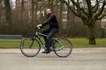 Amsterdam 31 januari 2017
Johnny Heitinga op zijn electriasche fiets in het vondelpark
