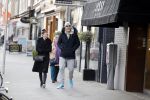 Amsterdam 28 januari 2017 
Lange Frans met zijn (ex) vrouw Danielle v Aalderen in amsterdam zuid