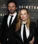 Amsterdam 9 januari 2016
Premiere Brimstone in Tuschinski met oa Emilia Jones en Dakota Fanning gemaakt door regisseur Martin Koolhoven .
Lies Visschedijk met partner