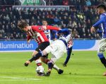 Eindhoven, 22 Januari 2017 
Kompetitiewedstrijd PSV-SC Heerenveen, eindstand 4-3
Luuk de Jong wprdt onderuit gehaald door Doke Schmidt, Penalty wordt gemist door Gaston Pereiro.