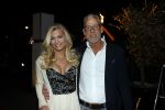 Hoofddorp 17 januari 2017
Patricia Paay is opnieuw getrouwd met Robbert Hinfelaar. Dat gebeurde in Claus party Center in Hoofddorp. John Heuckenroth met Mandy de Poel