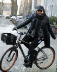 Amsterdam 21 januari 2017
Mari v d Ven op zijn electrische fiets