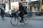 Amsterdam 21 januari 2017
Mari v d Ven op zijn electrische fiets