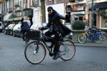Amsterdam 21 januari 2017
Mari v d Ven op zijn electrische fiets