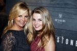 Amsterdam 9 januari 2016
Premiere Brimstone in Tuschinski met oa Emilia Jones en Dakota Fanning gemaakt door regisseur Martin Koolhoven .
Marika de Zwart met haar dochter