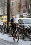 Amsterdam 10 januari 2016
Peggy Vrijens op de fiets op de v Baerlestraat