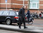Amsterdam 15 januari 2017 
Remco Campert op straat en in de tram
