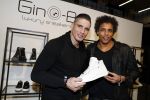 Amsterdam 23 januari 2017.
Rico Verhoeven ontvangt uit handen van Pierre v Hooijdonk en Parry Patel zijn Gino B sneakers op de modefabriek