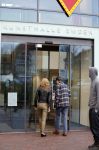 Emden 29 december 2017
Alexander Pechtold en zijn vriendin Anne Lok gaan naar het museum kunsthalle Emden in Duitsland