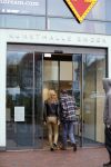 Emden 29 december 2017
Alexander Pechtold en zijn vriendin Anne Lok gaan naar het museum kunsthalle Emden in Duitsland