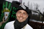 Rhoon 30 december 2017
Andre Hazes verkoopt oliebollen in de kraam van zijn zwager Mathieu Westenberg en schoonzus Jerney Westenberg.