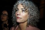 Amsterdam 10 januari 2018
Boekpresentatie Antoinette Beumer. Antoinette reikt het boek uit aan Femke Halsema.