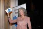 Amsterdam 10 januari 2018
Boekpresentatie Antoinette Beumer. Antoinette reikt het boek uit aan Femke Halsema.