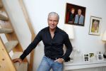 Amsterdam 11 januari 2018 
Dries Roelvink thuis in zijn appartement