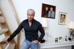 Amsterdam 11 januari 2018 
Dries Roelvink thuis in zijn appartement