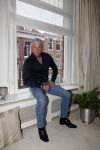 Amsterdam 11 januari 2018 
Dries Roelvink thuis in zijn appartement