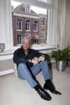 Amsterdam 11 januari 2018 
Dries Roelvink thuis in zijn appartement