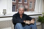 Amsterdam 11 januari 2018 
Dries Roelvink thuis in zijn appartement