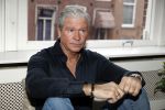 Amsterdam 11 januari 2018 
Dries Roelvink thuis in zijn appartement