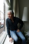 Amsterdam 11 januari 2018 
Dries Roelvink thuis in zijn appartement