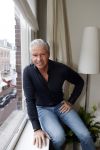 Amsterdam 11 januari 2018 
Dries Roelvink thuis in zijn appartement
